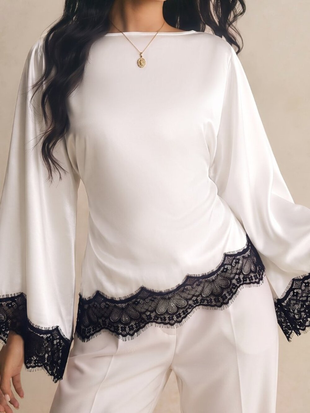 Black and White Elegant Women's Boat Neck Long Loose Fit Flare Sleeve Top